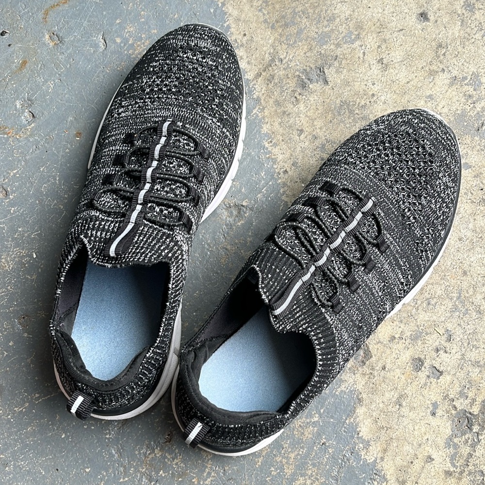 Sneaker size 8